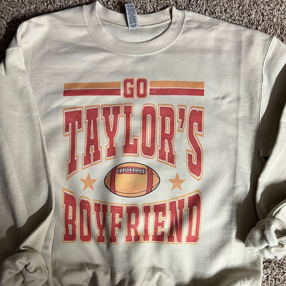 Go Taylors Boyfriend